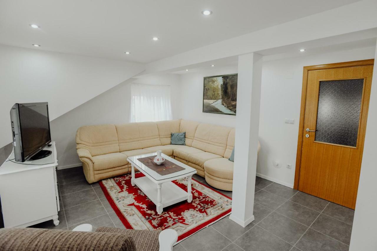 Apartman Slavonia Ðakovo מראה חיצוני תמונה
